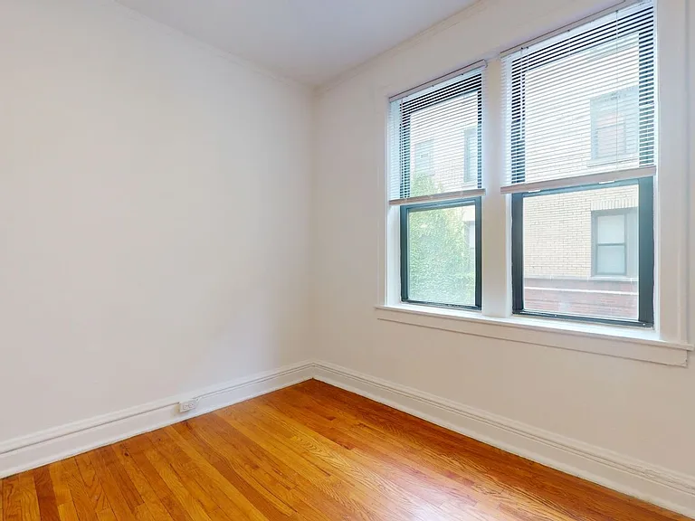 5415 S. Woodlawn Avenue — Photo 97