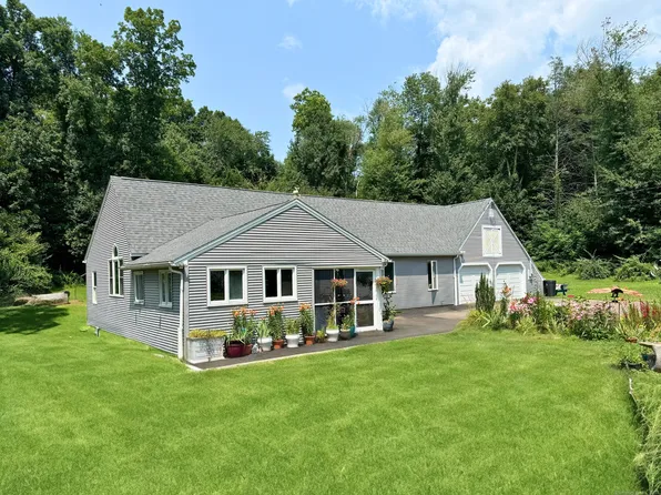 15 Grantham Road, Wallingford, CT 06492