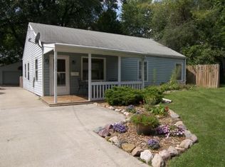 1026 69th St, Windsor Heights, IA 50324