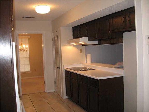 3rd image of 4225 Beaujolais Dr