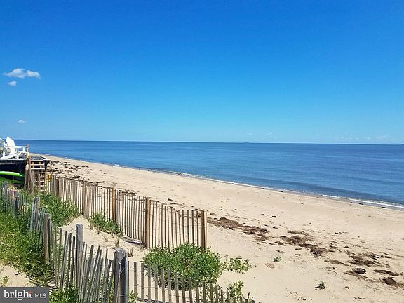3rd image of 14 S Shore Dr