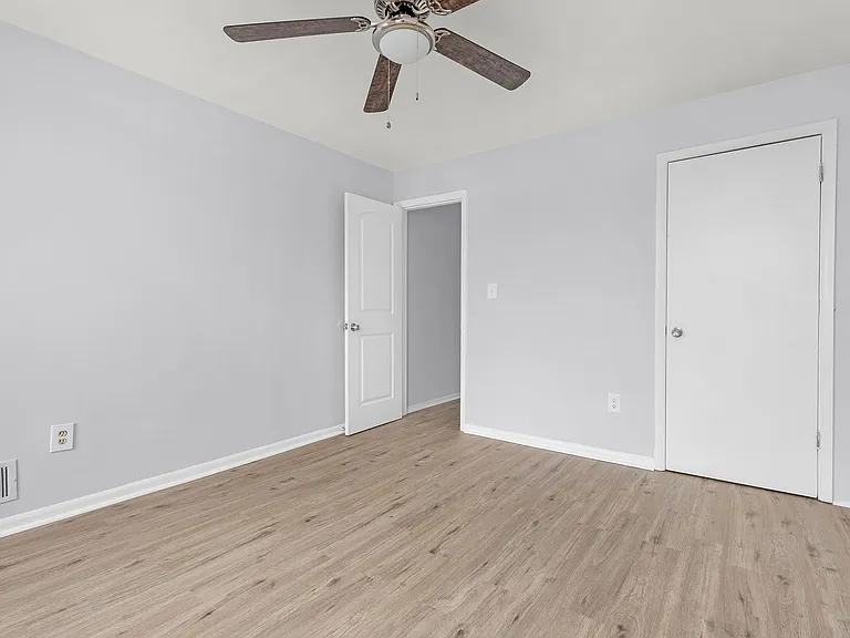 502 N Glover St — Photo 7