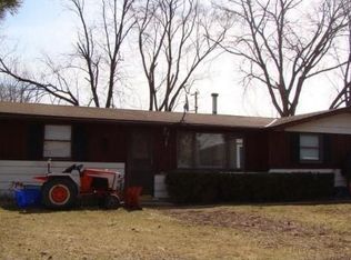 8533 Vista Dr, Caledonia, WI 53108