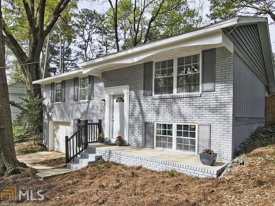 1st image of 2660 Carolyn Dr SE