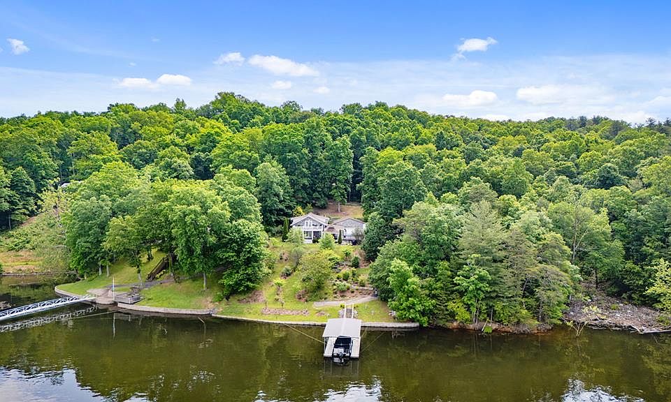 1st image of 22113 Driftwood Ln