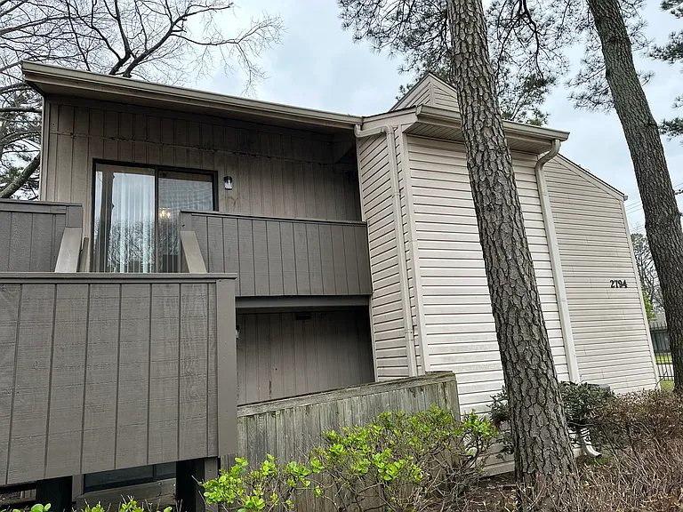 Clarke Rd — Photo 10