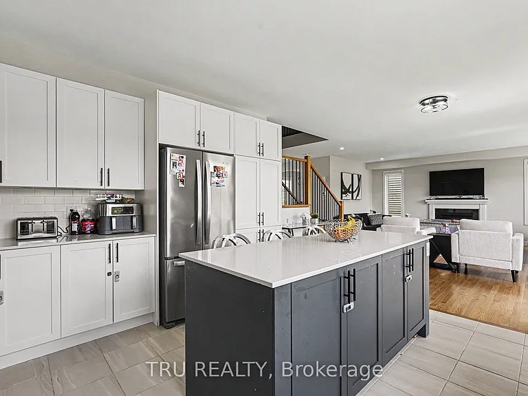 748 Eminence St — Photo 13