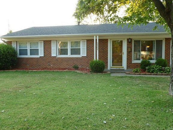2nd image of 2932 Choctaw Dr