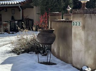 323 Santistevan Ln, Taos, NM 87571
