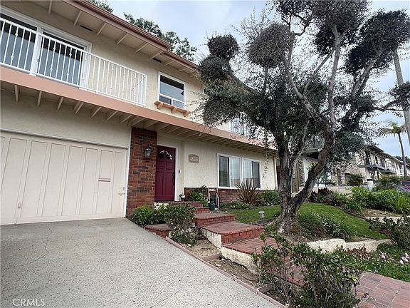 2nd image of 4016 Mesa St