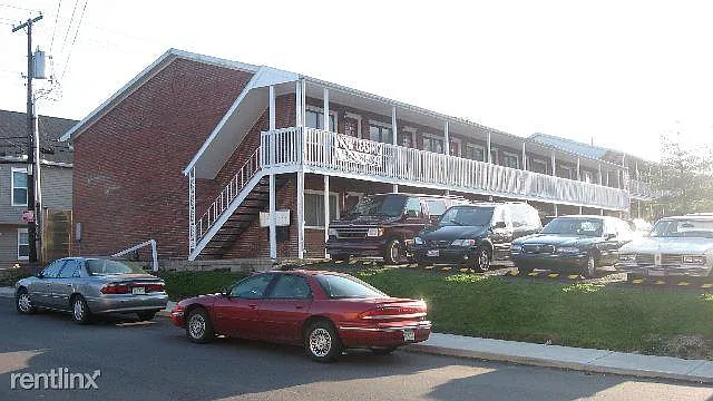 Mulligan Place Apartments — Photo 2