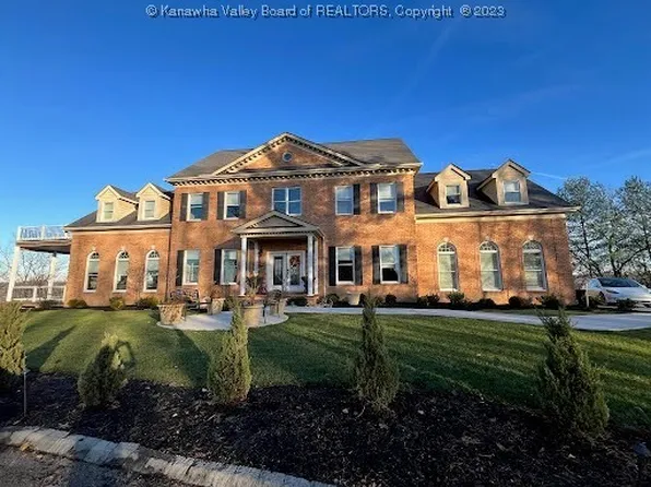 29 Foxchase Rd, Charleston, WV 25304