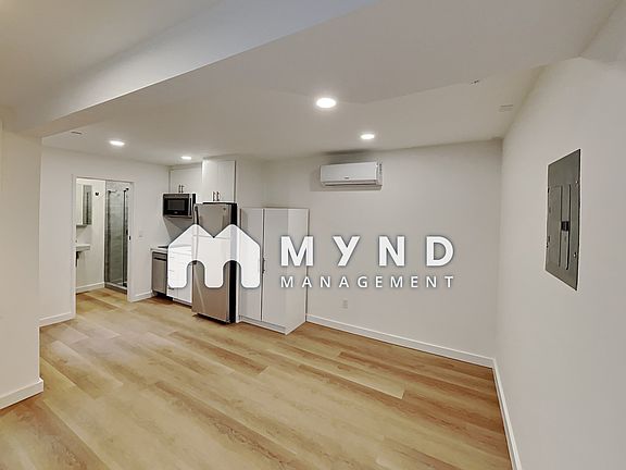 3rd image of 34 Jasper Pl APT 5