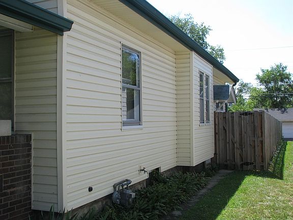 2nd image of 1462 N Grant Ave