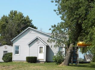 2520 Rocky Ln, New London, IA 52645