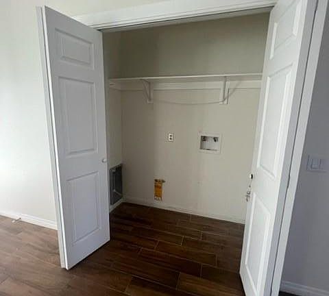 5th image of 3736 Athol St