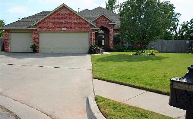 1st image of 12541 Village Ln
