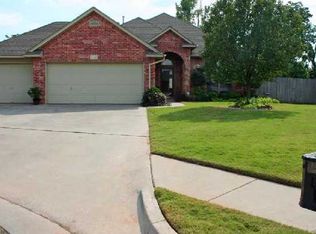 12541 Village Ln, Oklahoma City, OK 73170