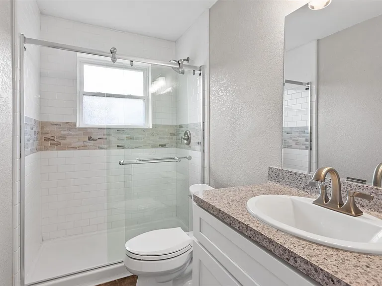 3310 Oak Dr — Photo 21