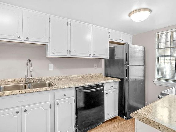 4th image of 3205 Quince Tree Ln