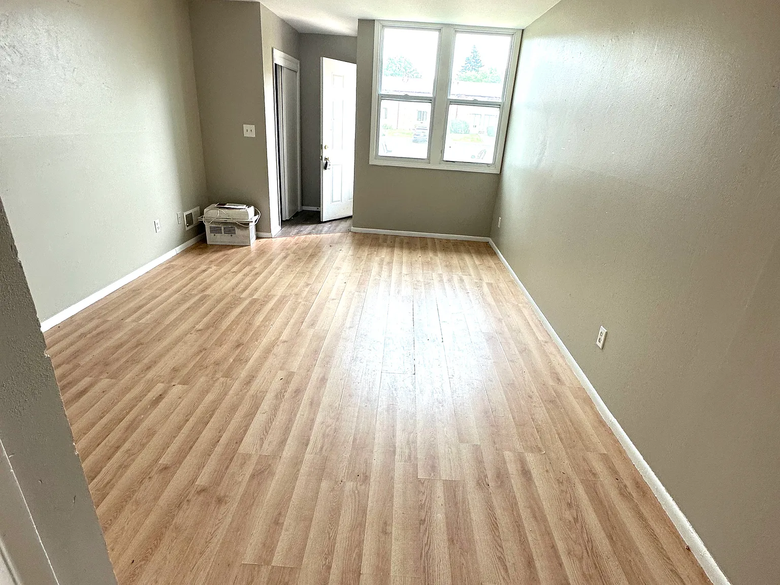3 bed, 1126 sqft, $1,295 — Photo 2