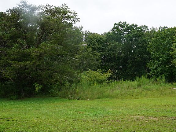 3rd image of Breckenridge Dr