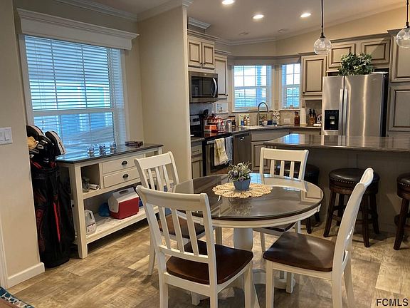 3rd image of 46 Nautilus Dr