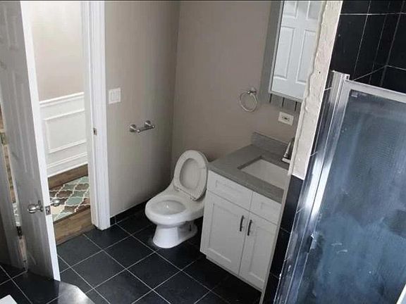 3rd image of 5309 S Talman Ave #1