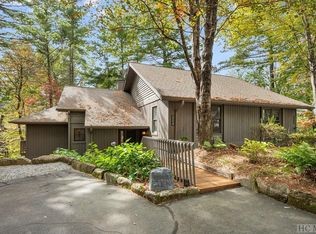 92 Racquet Club Villas Dr #A, Sapphire, NC 28774