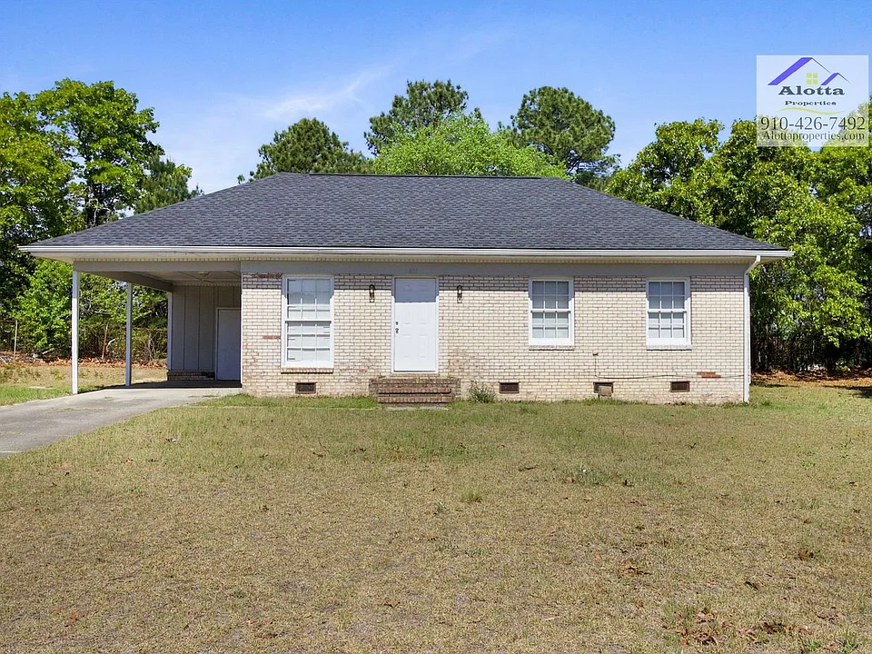 818 Grambling Ct
