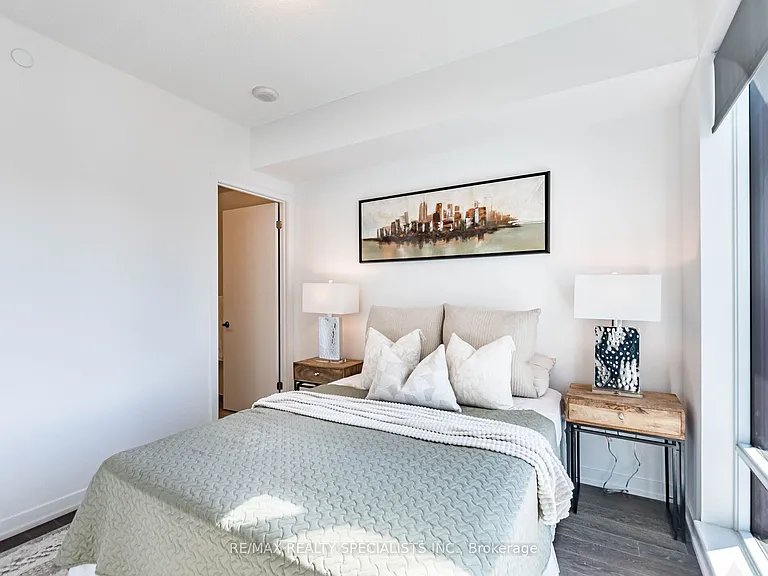 2560 Eglinton Ave W #610 — Photo 21