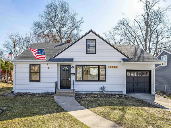 1904 20th St, Rockford, IL 61104
