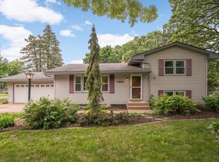 7885 Greenwood Dr, Mounds View, MN 55112