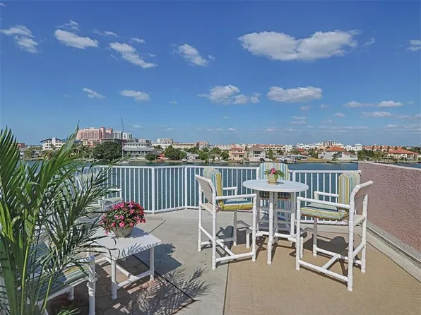 620 Bayway Blvd APT 1, Clearwater Beach, FL 33767