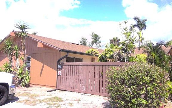 1st image of 6305 Royal Woods Dr