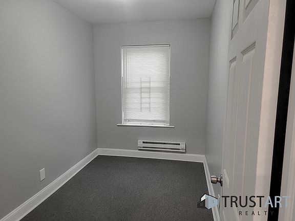 5th image of 4724 Oxford Ave Floor 2