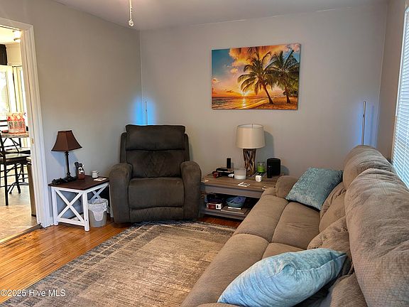 2nd image of 418 Croom Drive