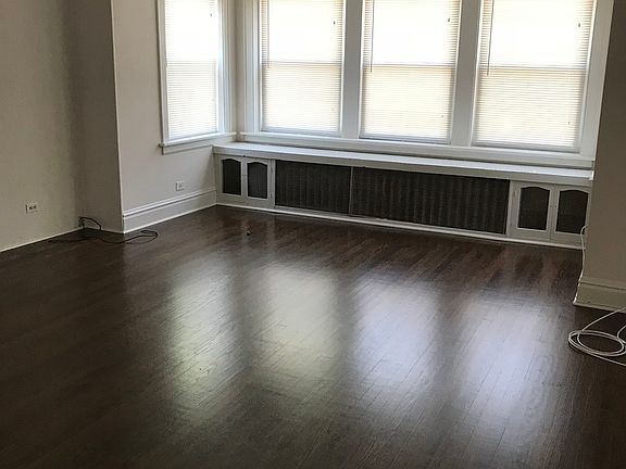 3rd image of 3816 N Oak Park Ave