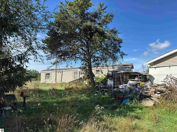 2nd image of 2190 S 23rd Rd