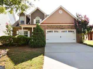 330 Clover Brook Dr, Locust Grove, GA 30248