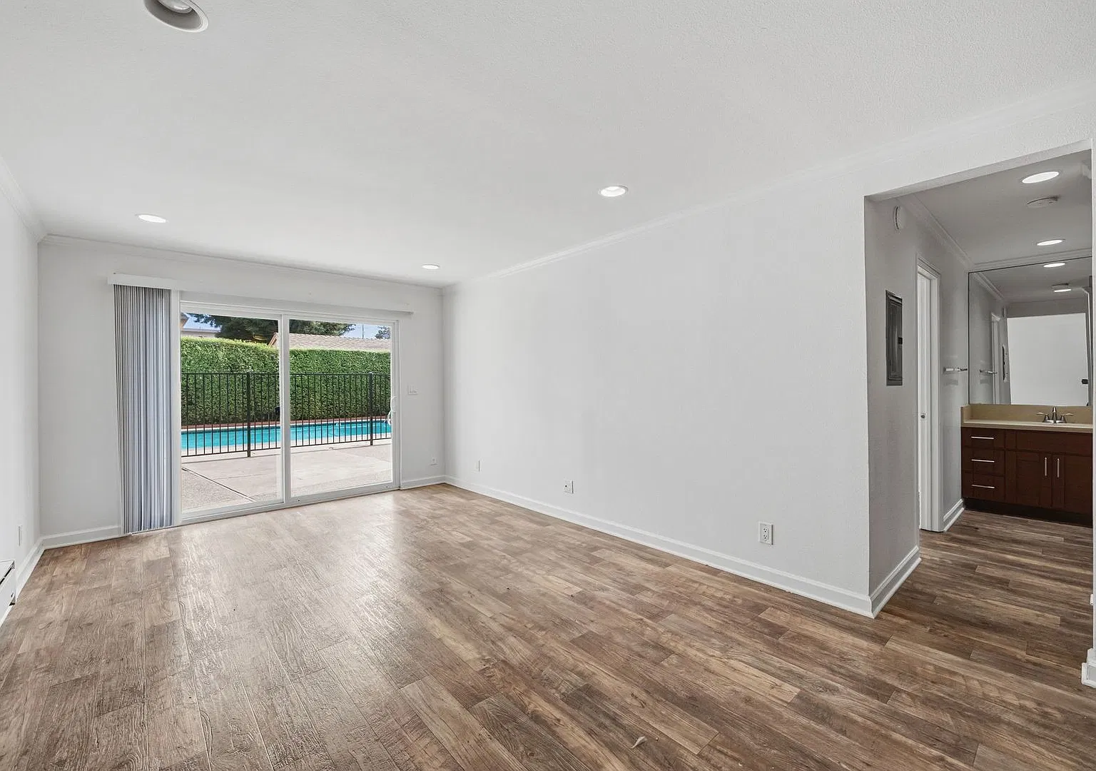 532 Bancroft Avenue — Photo 3