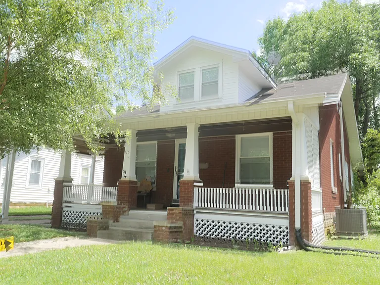 116 Suburban Ct — Photo 1