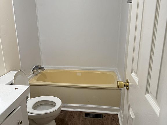 3rd image of 5900 N Ard Ln