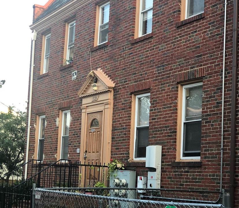 2nd image of 1925 Rosedale St NE