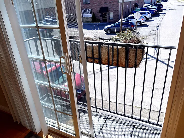 104 Mahler Ave — Photo 17