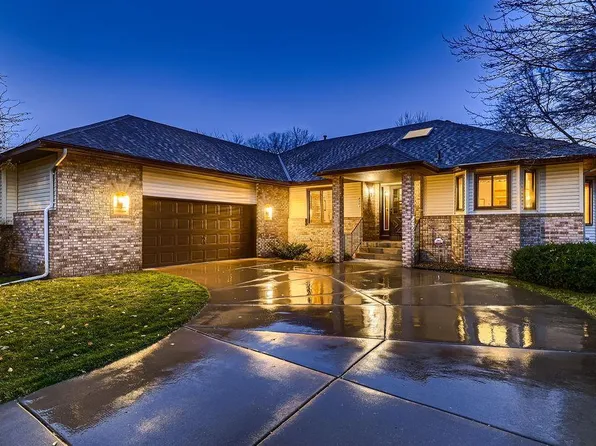 8903 Cambridge Ave, Minneapolis, MN 55443