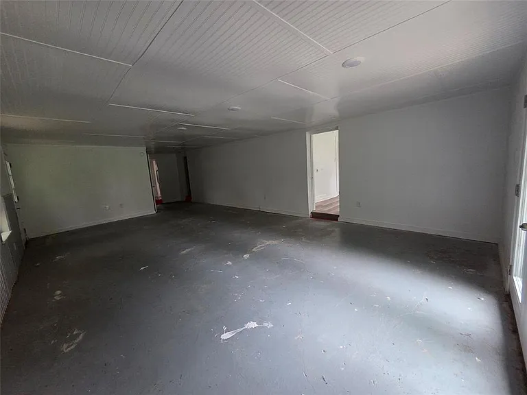 417 E Main St — Photo 6