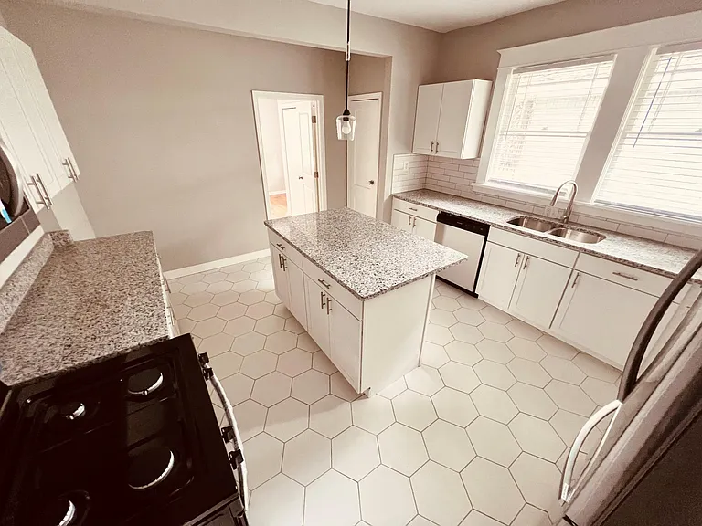 485 S Reese St — Photo 5