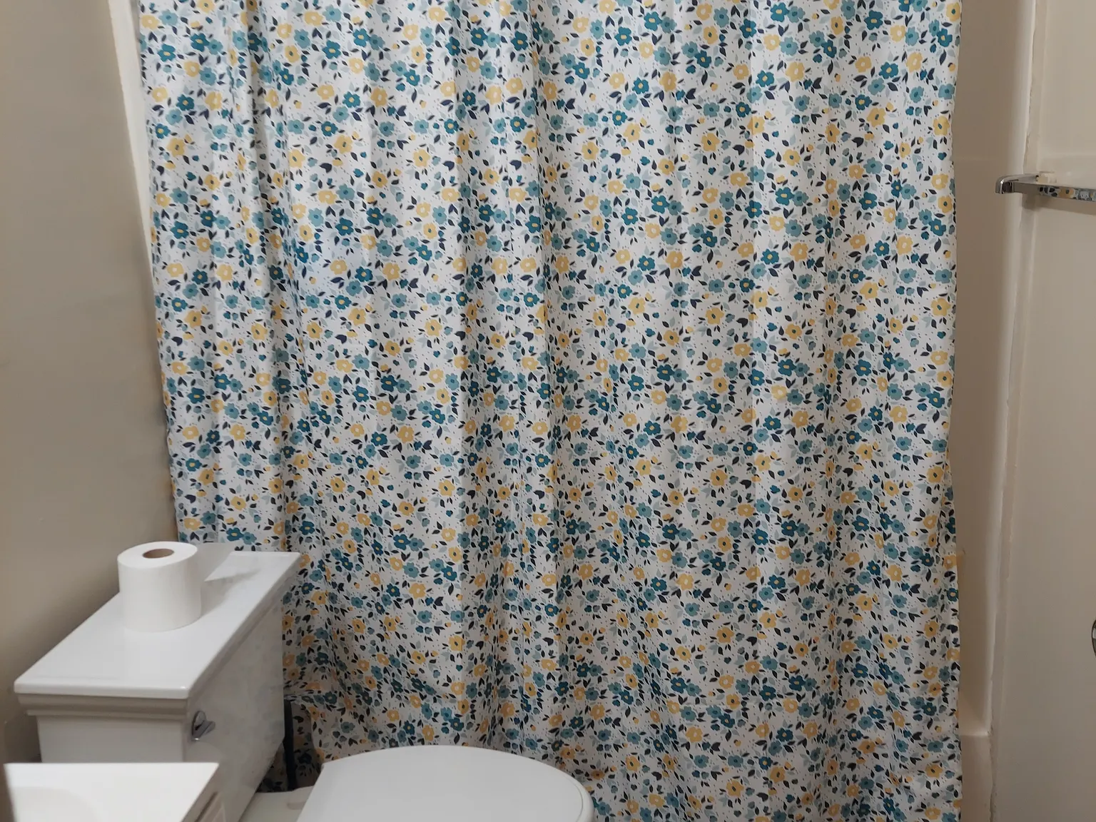 Hillview Apartments - 36 — Photo 2