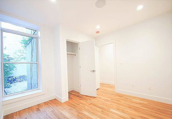 3rd image of 1973 Bedford Ave #1